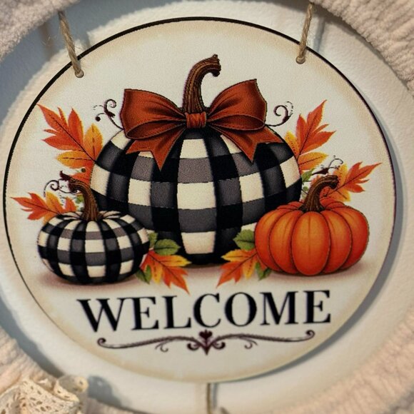 15" Fall Welcome wreath - Picture 2 of 7